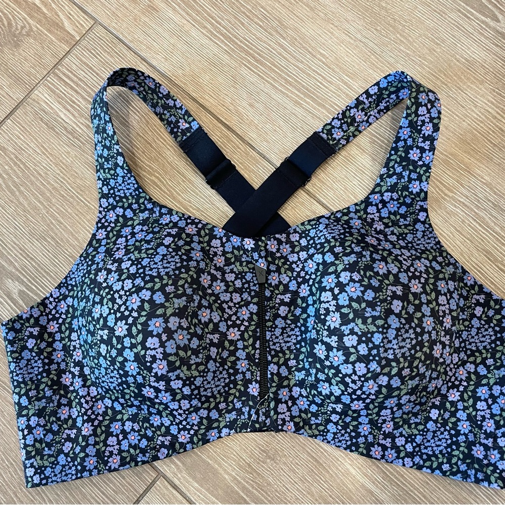 Knix Catalyst Sports Bra - size 7